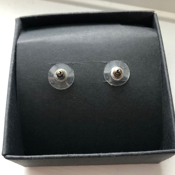 Gorgeous rw and co earrings with box - Picture 2 of 3